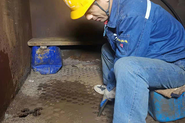 空氣預熱器管道出現(xiàn)堵死情況，該...