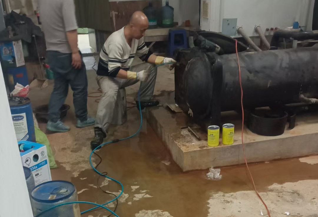 螺桿冷水機(jī)冷凝器清洗方法，讓你的設(shè)備保持最佳狀態(tài)！