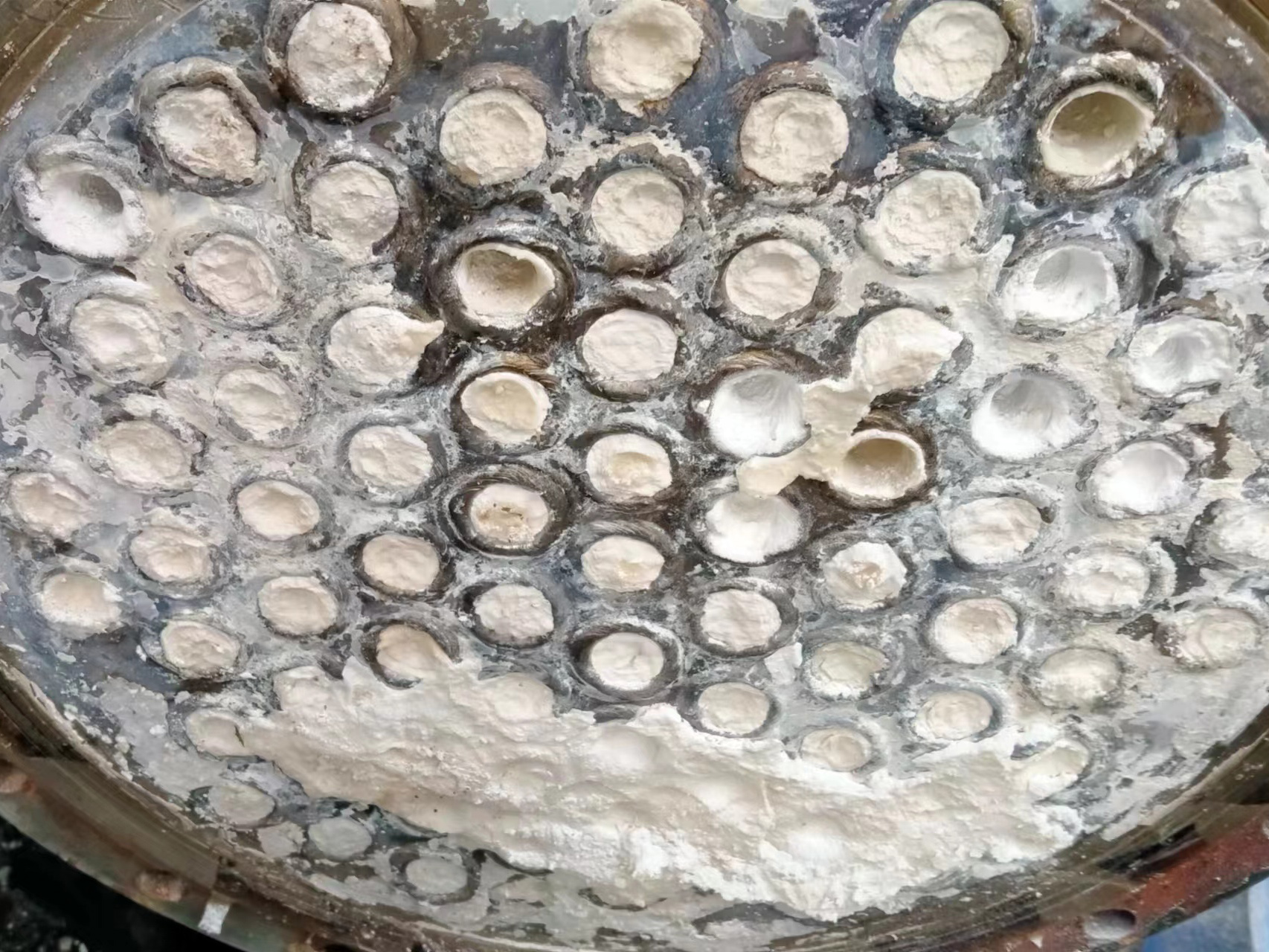 為了防止換熱器管束堵塞的清洗方...